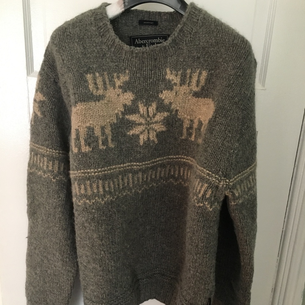 Abercrombie & Fitch Sweater